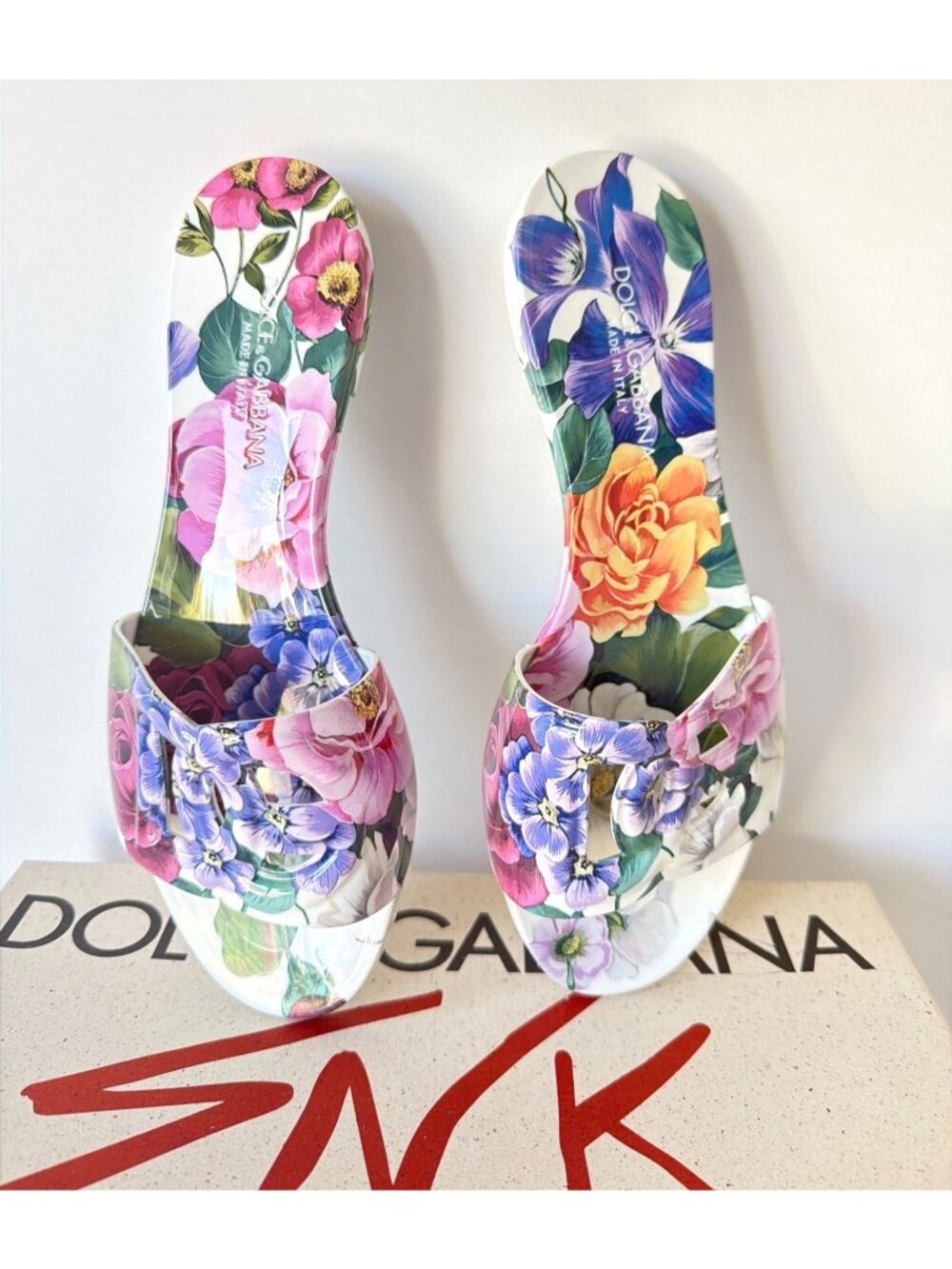 Dolce & Gabbana Bianca Floral Slides Interlock Beachwear Sandals Size 38